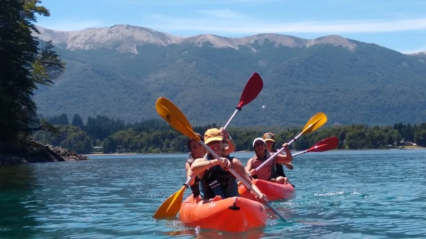 Vuelta en Kayak a la Isla Menéndez