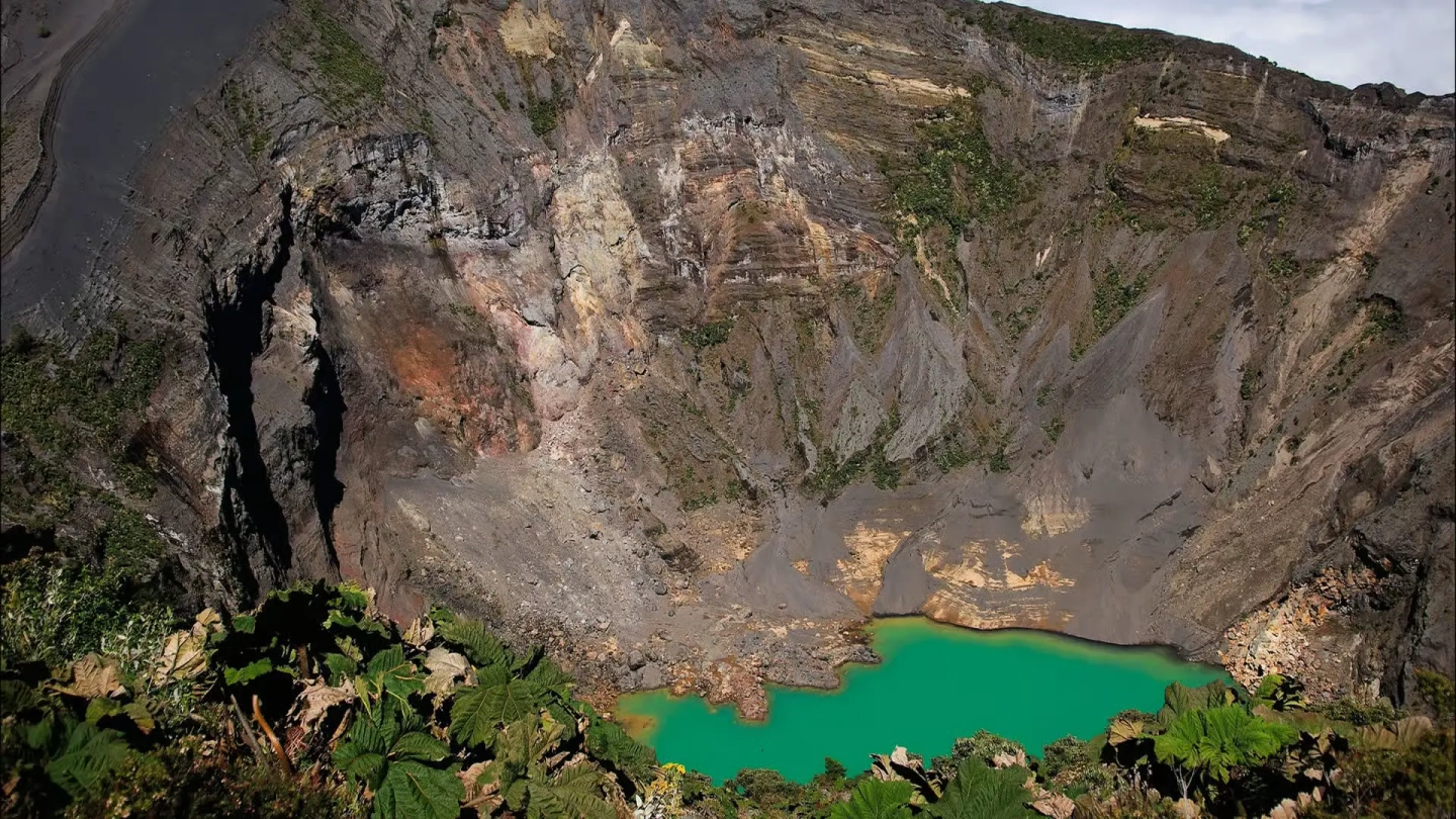 Irazú Volcano + Basilica of Los Ángeles + Cartago City + Orosi Valley +Lankester Gardens