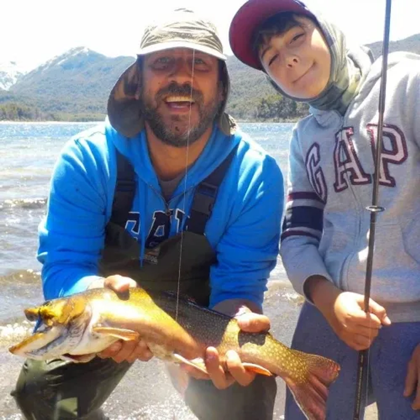 Pesca en Lago de Montaña en Villa la Angostura