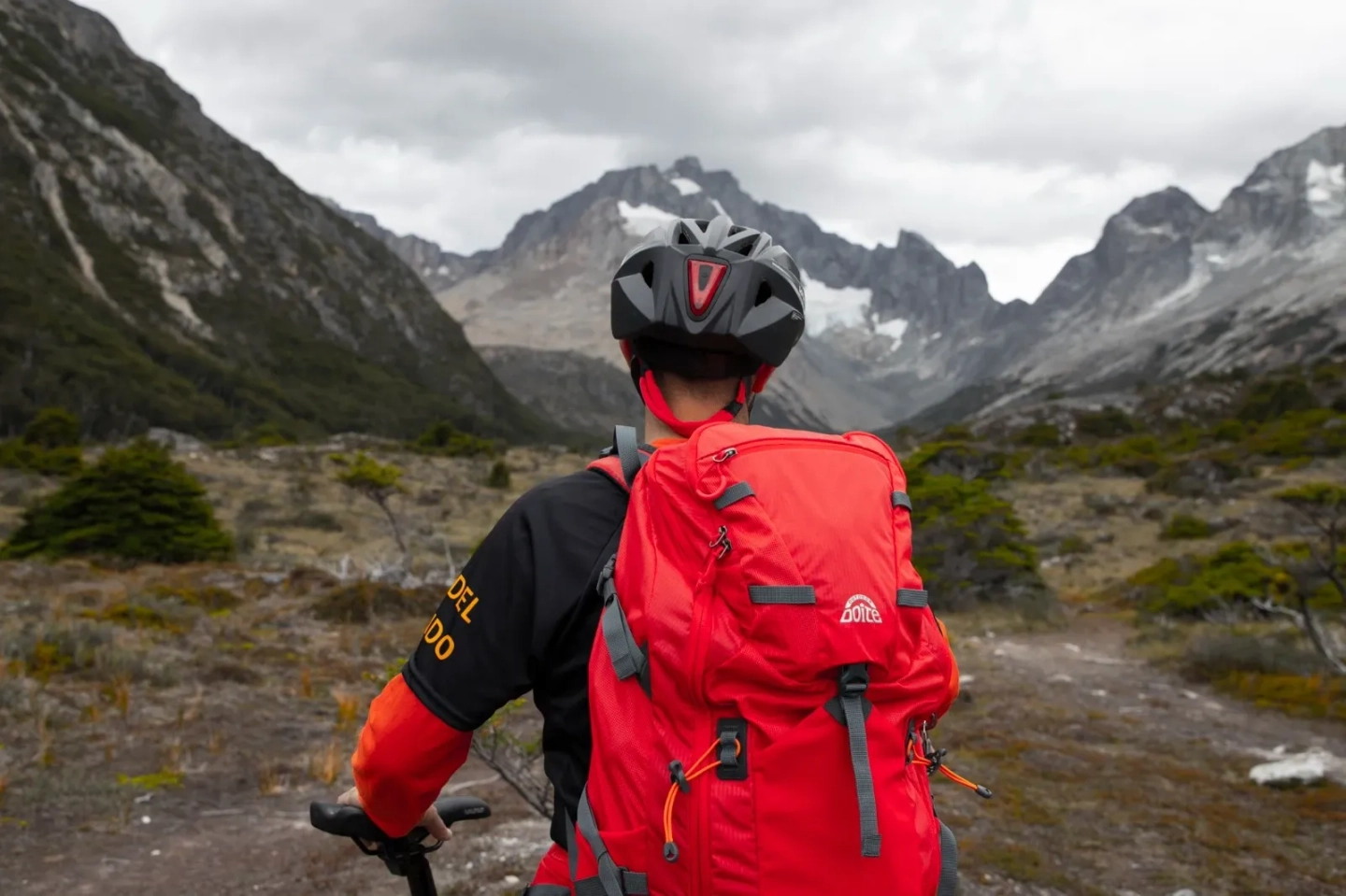 Explorando Estancia Túnel Aventura Mountain E-Bike
