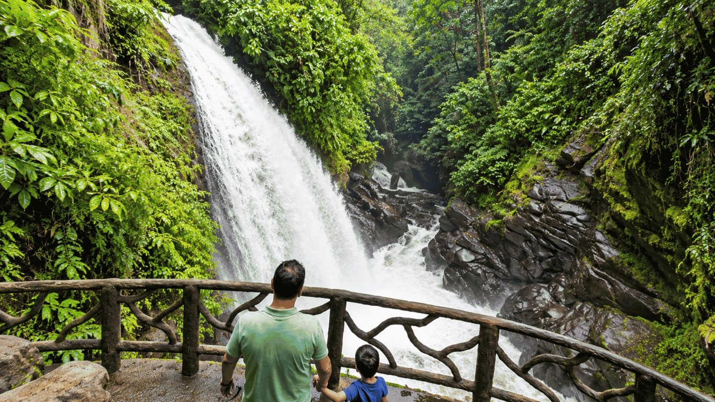 Jardines de la Catarata de La Paz (Salida tarde de San Jose)