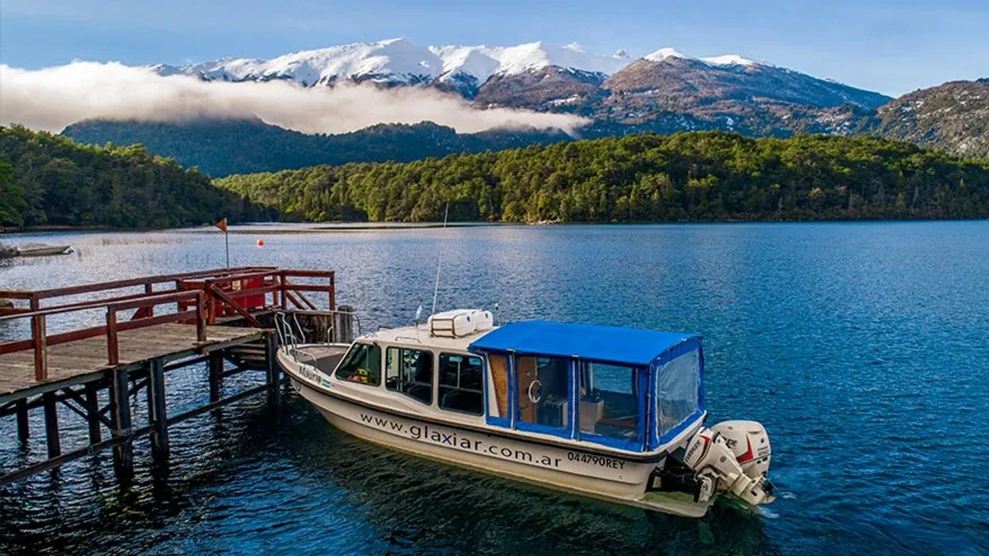 Navegación y Trekking al Glaciar Torrecillas