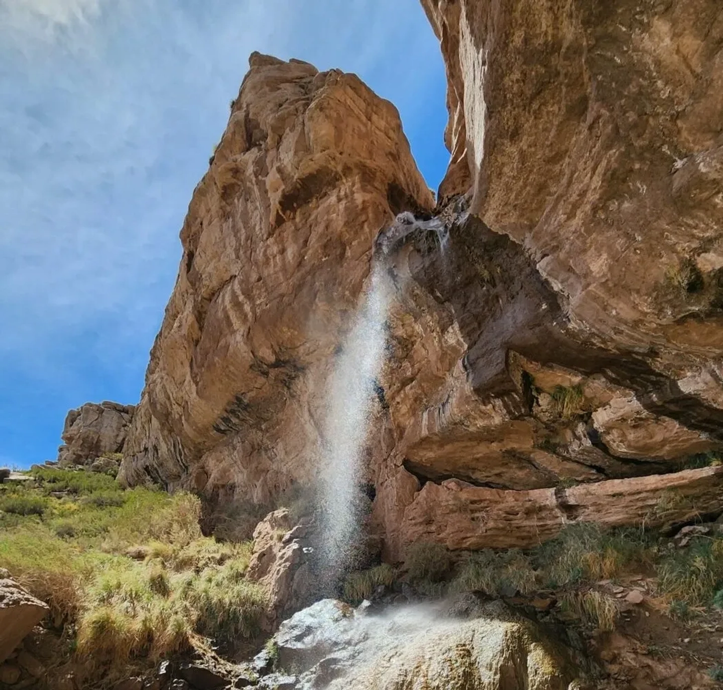 Excursión a la Cascada Manqui Malal