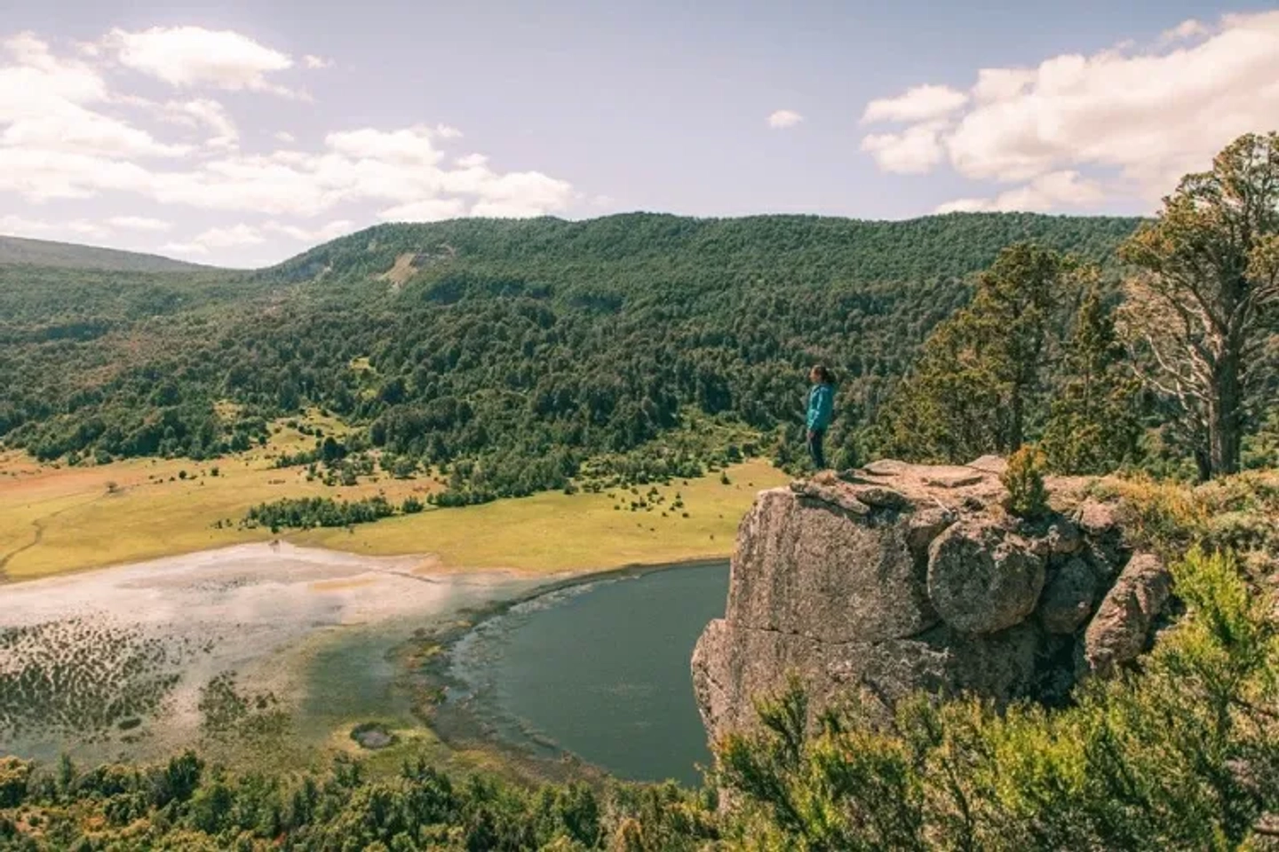 Trekking a la Maravillosa Laguna Rosales