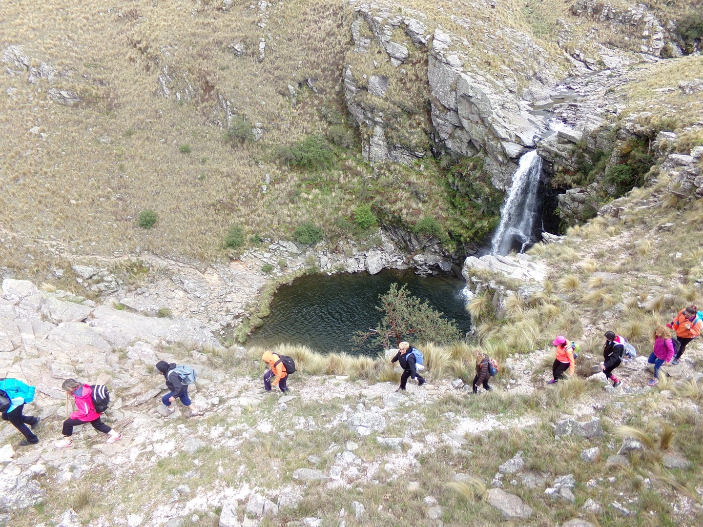Travesía a Cerro Áspero y Pueblo Escondido