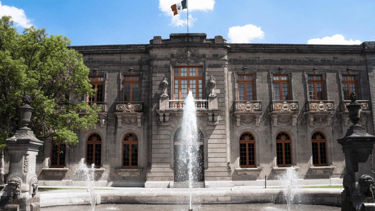 Acceso al Castillo de Chapultepec fuera del horario con guía profesional