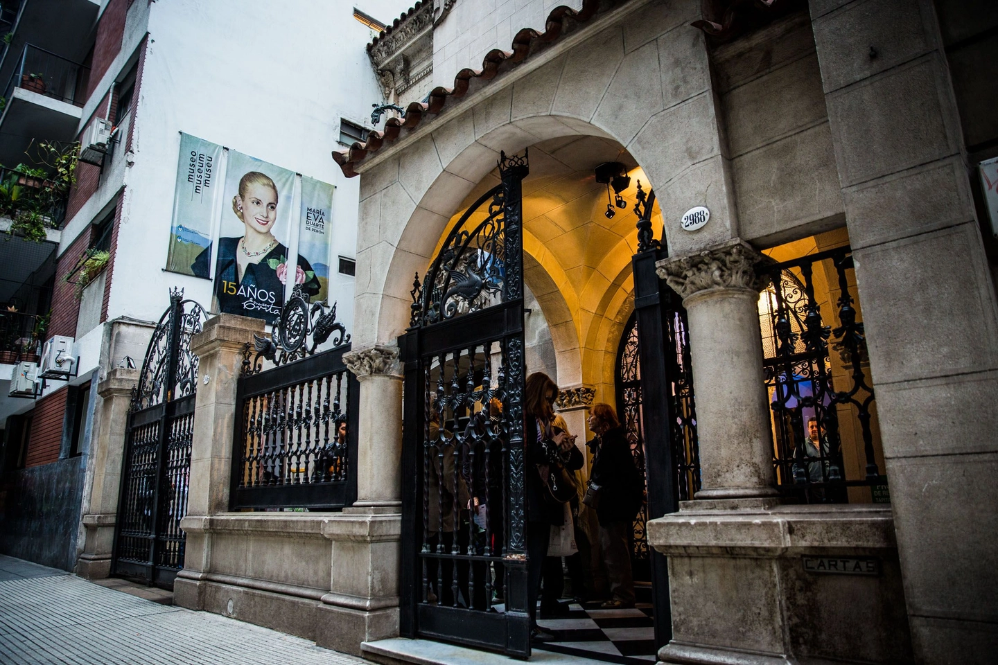 Tour Museo Evita con Audioguía y Desayuno