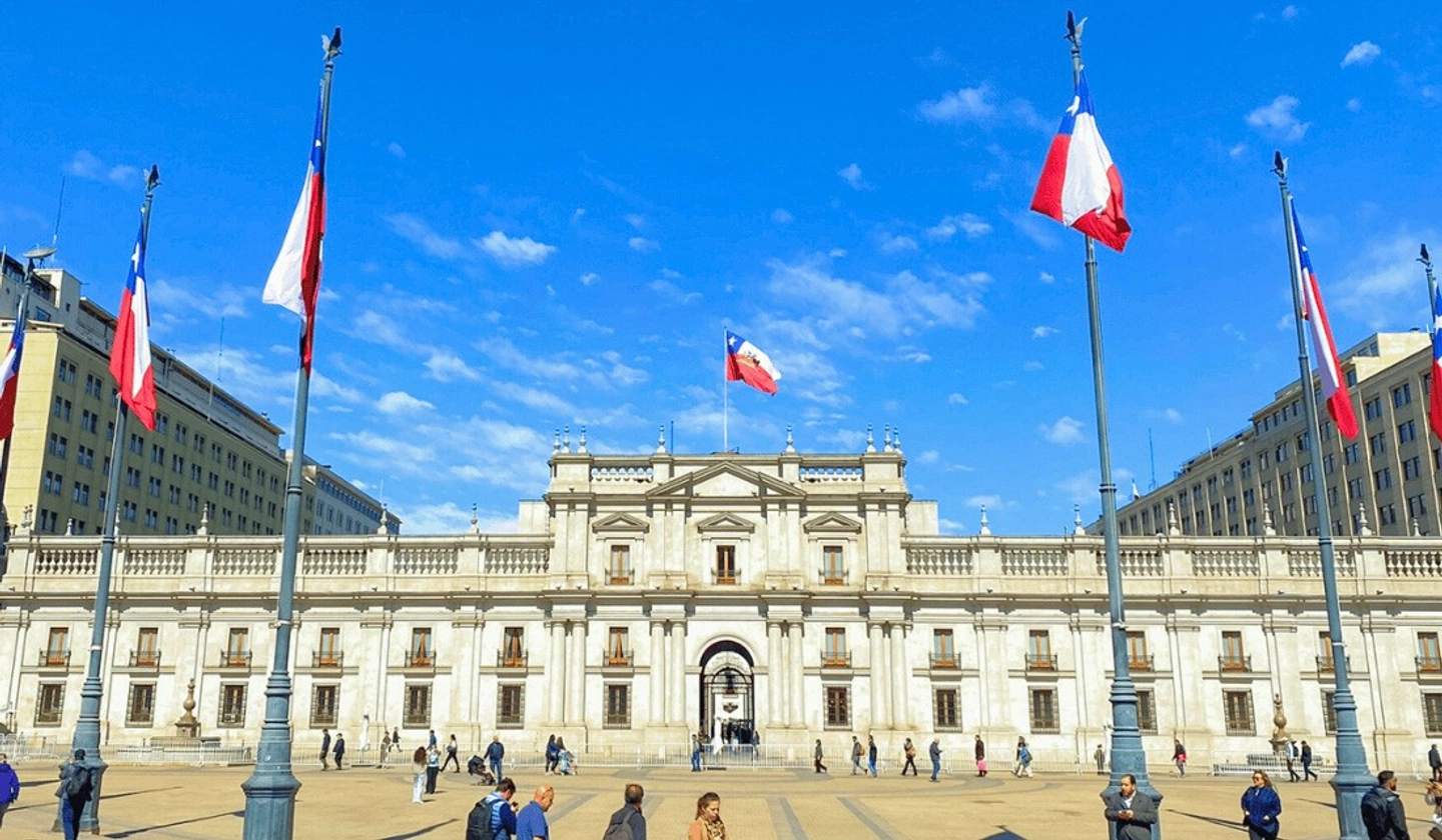 Tour Exclusivo en Santiago con Entrada a Museos y Sabores Tradicionales