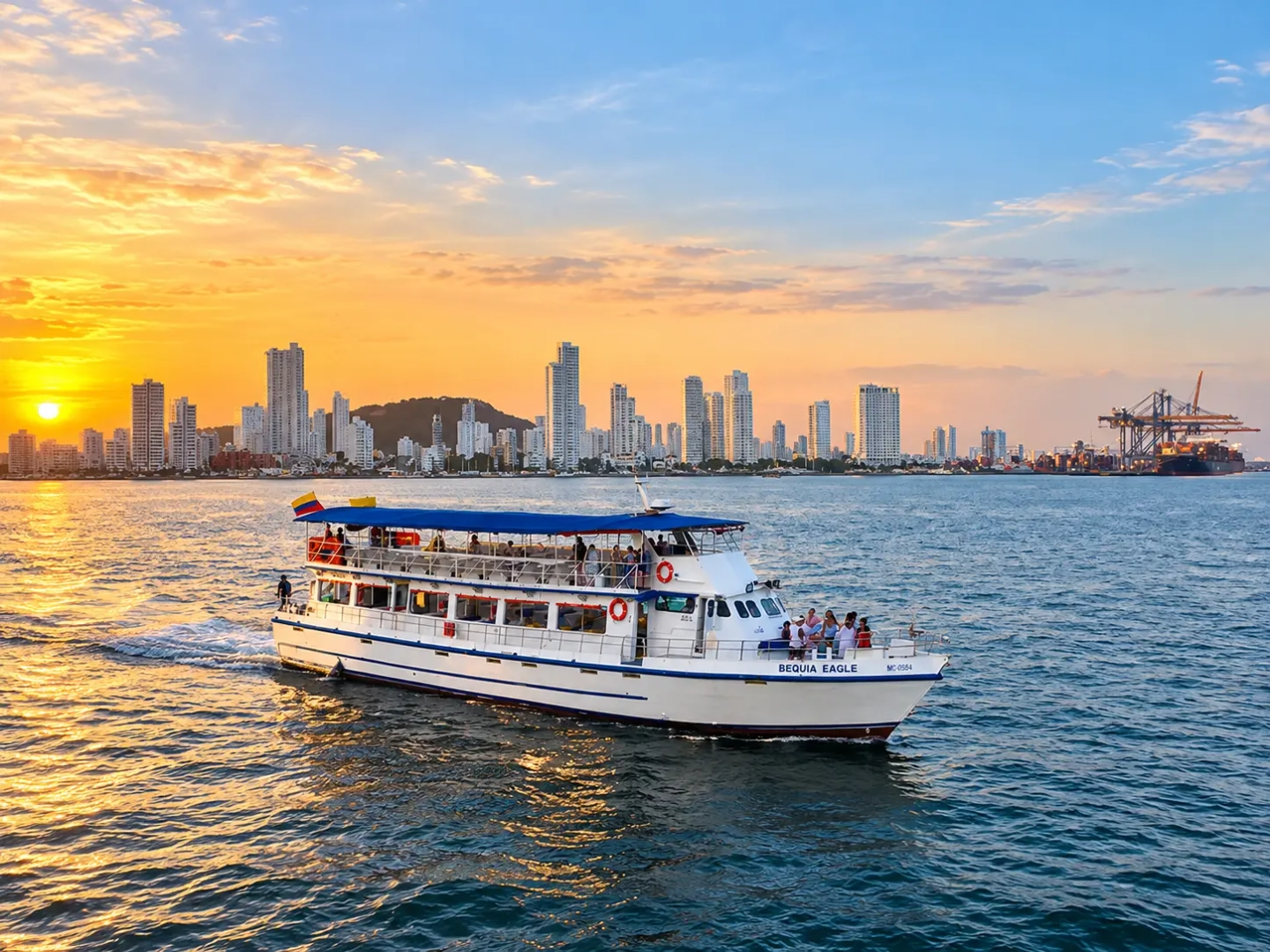 BOTE BEQUIA EAGLE TOUR BAHIA (LUNES A DOMINGO), 5.30PM A 7.30PM