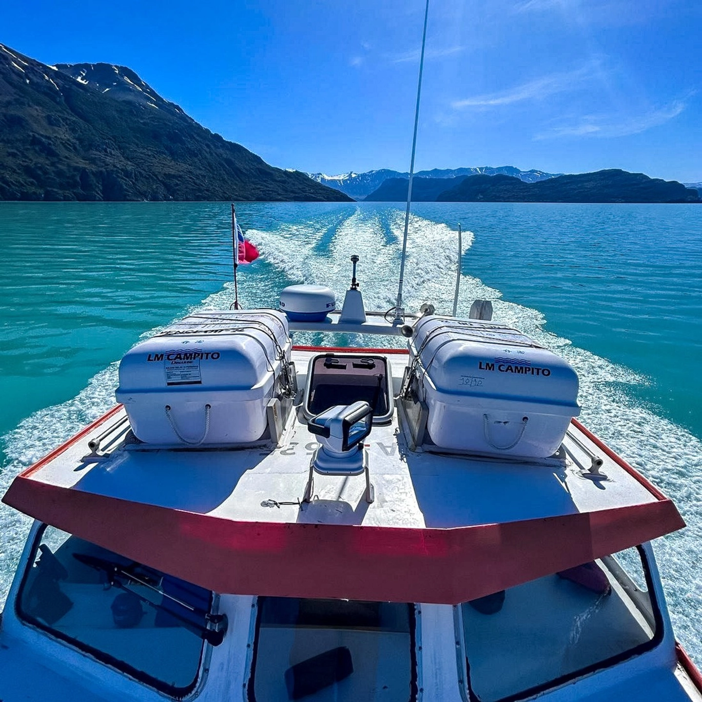 Cruce lacustre por el Lago O’Higgins hacia el Kilómetro Cero de la Patagonia