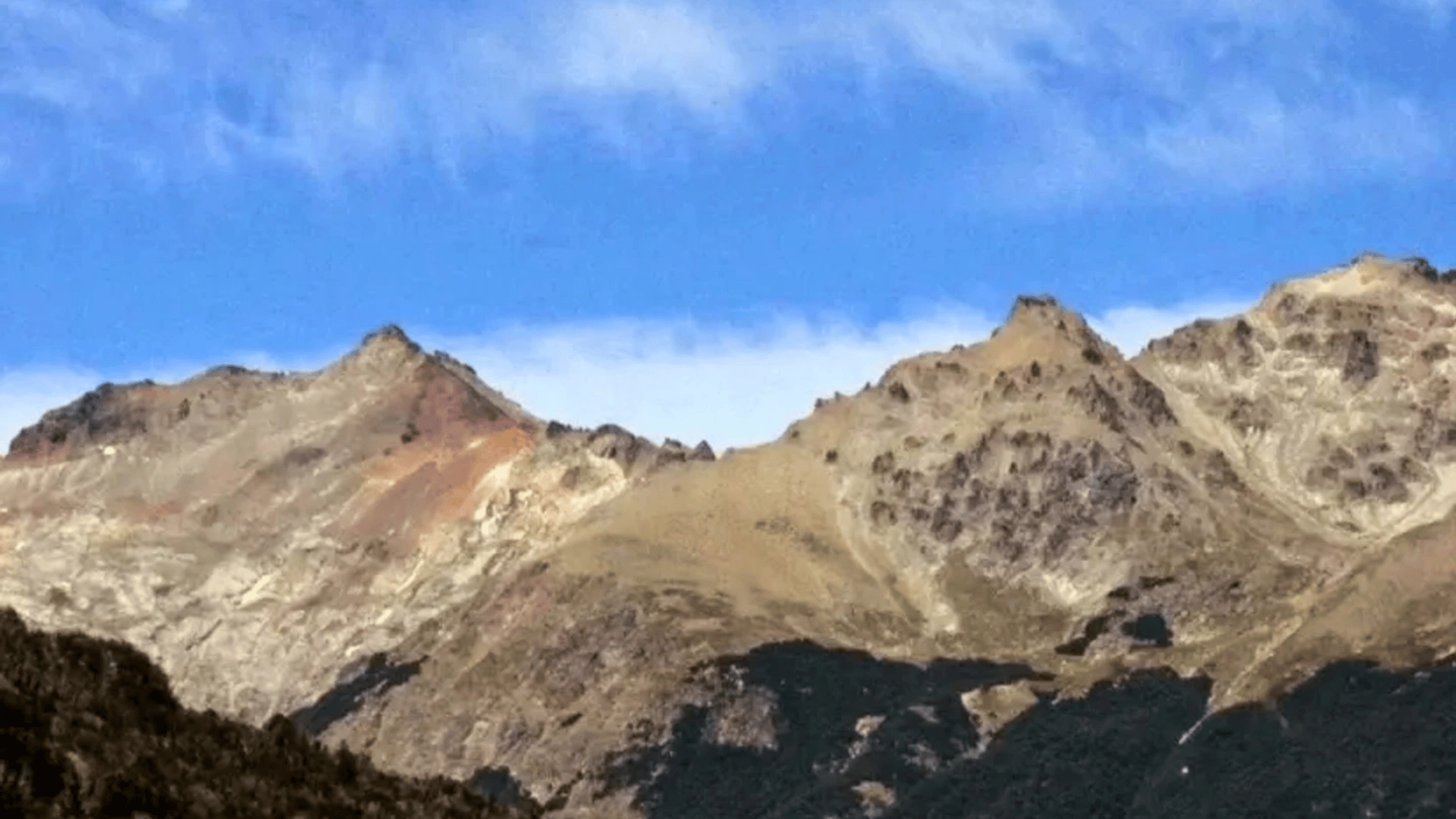 Trekking y ascenso al Cerro Falkner