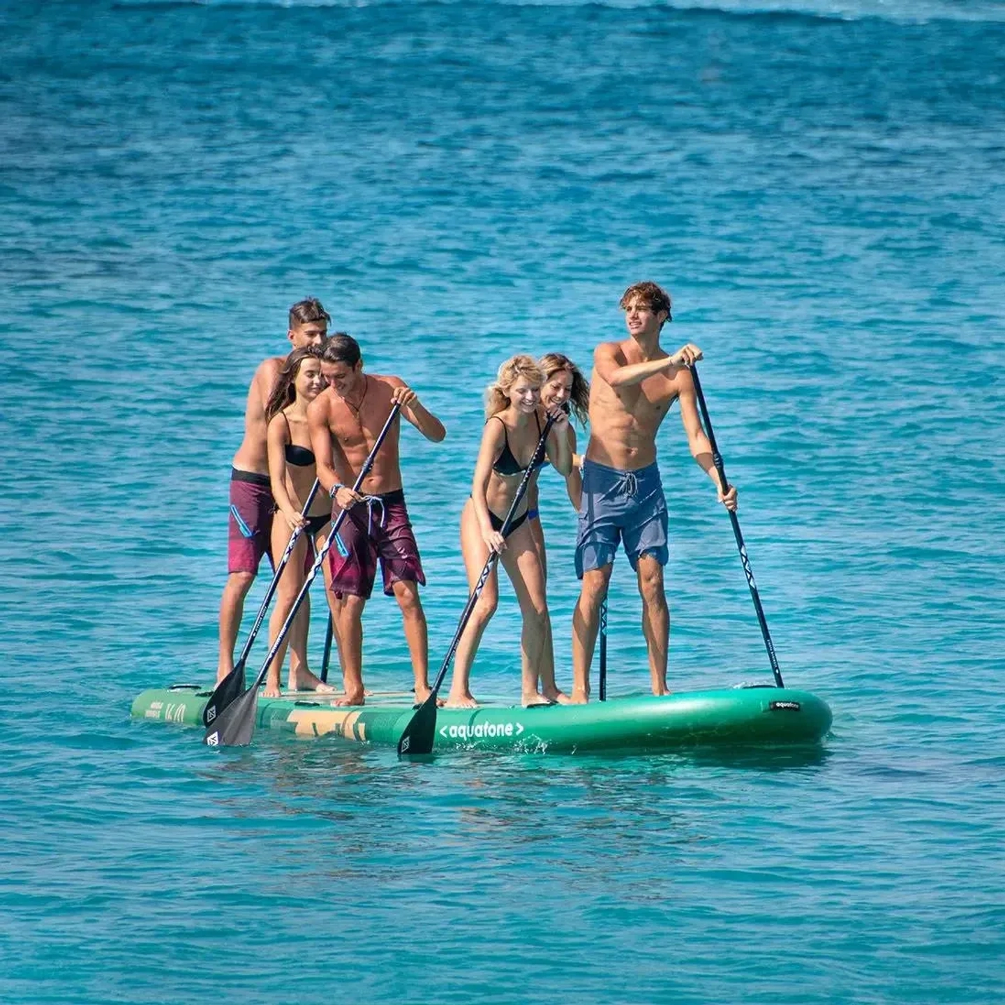 Travesía en Mega SUP: Diversión y Aventura en Equipo