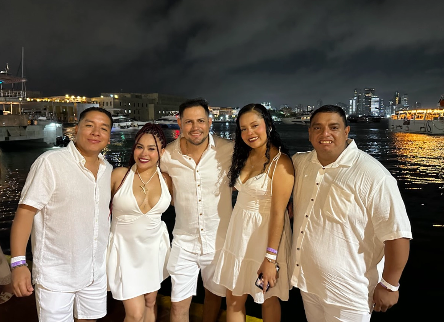 Cartagena: Tour Noche Blanca en barco con cena y barra libre